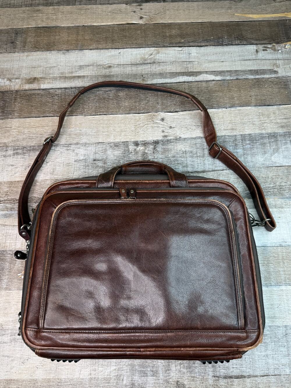 Men’s Leather Crossbody Messenger Bag Pelle Studio Brown Laptop Travel Preppy